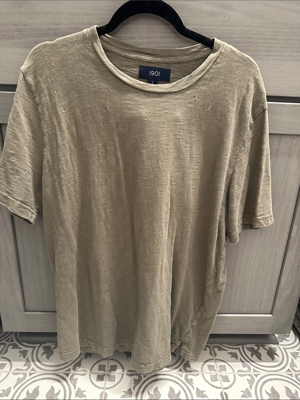 1901 Men's Short-Sleeve Crewneck T-Shirt in Olive Green